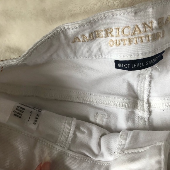 White American Eagle Skinny Jeans - Picture 3 of 3